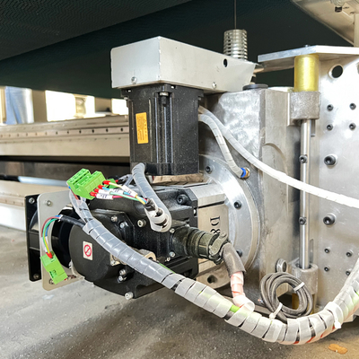 Cortadora horizontal del CNC de la esponja de la espuma de la PU del cortador dual automático de la cuchilla