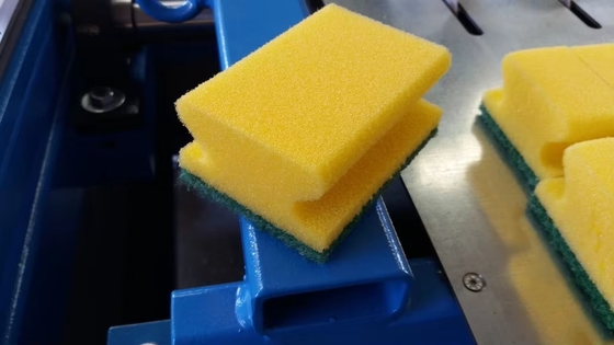 Máquina automática de fresado continuo de esponjas para lavado de platos