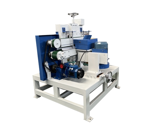 Máquina de molienda automática en forma de esponja en la línea de producción de esponjas abrasivas para lavar platos