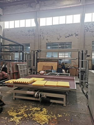 Máquina de corte CNC cortadora de cuchillas oscilantes para materiales de espuma industria de colchones y muebles