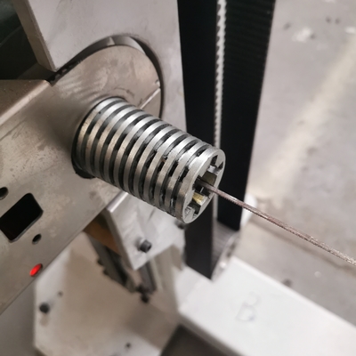 Máquina de corte de esponja horizontal CNC de alta precisión con hoja oscilante para espuma de poliuretano