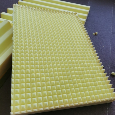 Máquina de corte de esponja horizontal CNC de alta precisión con hoja oscilante para espuma de poliuretano