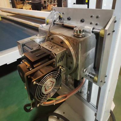 Cortador de espuma de cuchilla oscilante CNC para alta precisión y eficiencia en el corte de formas de esponja 2D y 3D con CE