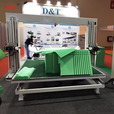 Máquina de corte CNC de doble cuchilla de 10 m/min para PU flexible con certificado CE y cortador de cuchilla oscilante