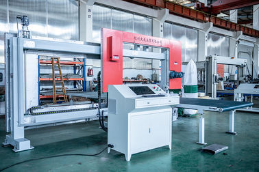 CNC horizontal y tubo vertical del PVC que hace la máquina, cortadora auto del tubo