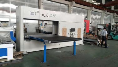 Máquina vertical de la espuma de poliuretano del látex del CNC con el cuchillo rotatorio