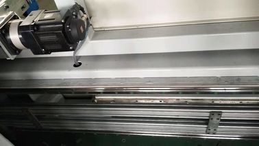Máquina vertical de la espuma de poliuretano del látex del CNC con el cuchillo rotatorio