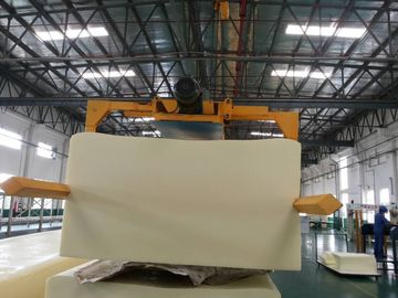 Cadena de producción continua horizontal automática completa de la espuma de la PU unidad larga de la grúa de la espuma