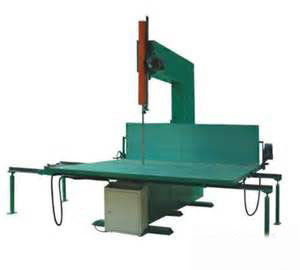 Cortadora vertical de la esponja de Matress con la guía linear que coloca el volante de dirección 1.74kw