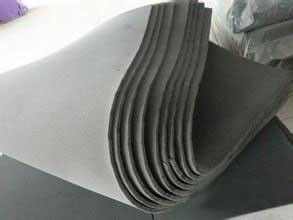 Basotect/cortador auto flexible de la cuchilla de la PU con la mesa de trabajo de la succión del aire