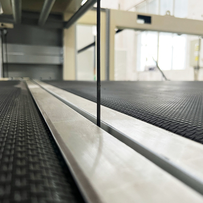Cortador vertical rotatorio automático de la espuma para PIR EVA Foam Rock Wool